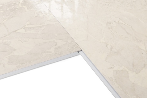 w50065b97a11k45-detailshot-wandtegel-beige-glanzend